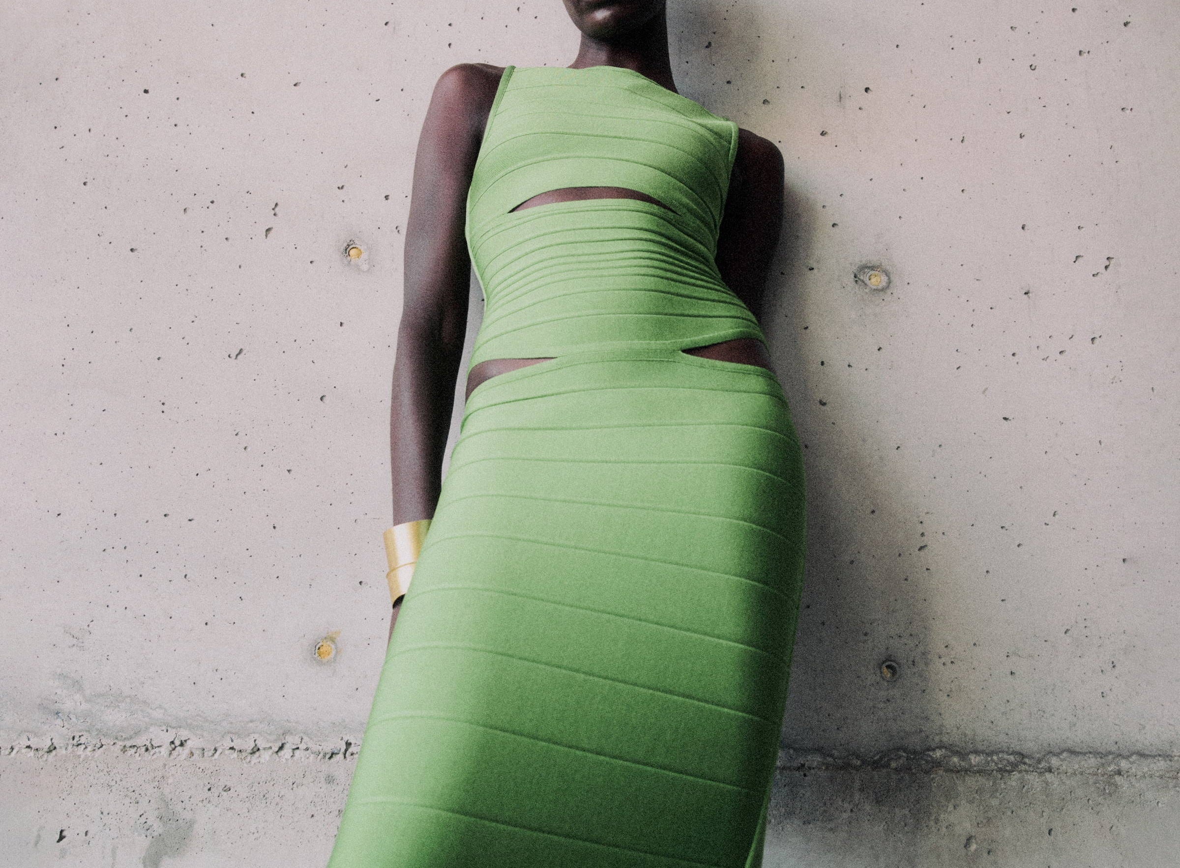 green emerald velvet dress Amazon.com: HLBandage Women's Spaghetti Strap Solid Mini Rayon Bandage Dress(XS,Army  Green) : Clothing, Shoes & Jewelry main image 1